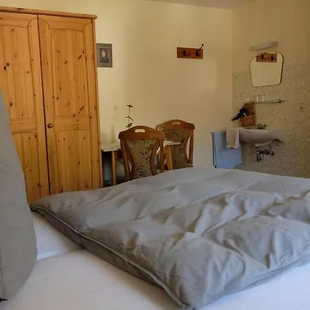 Zimmerbauernhof Séjour à la ferme *